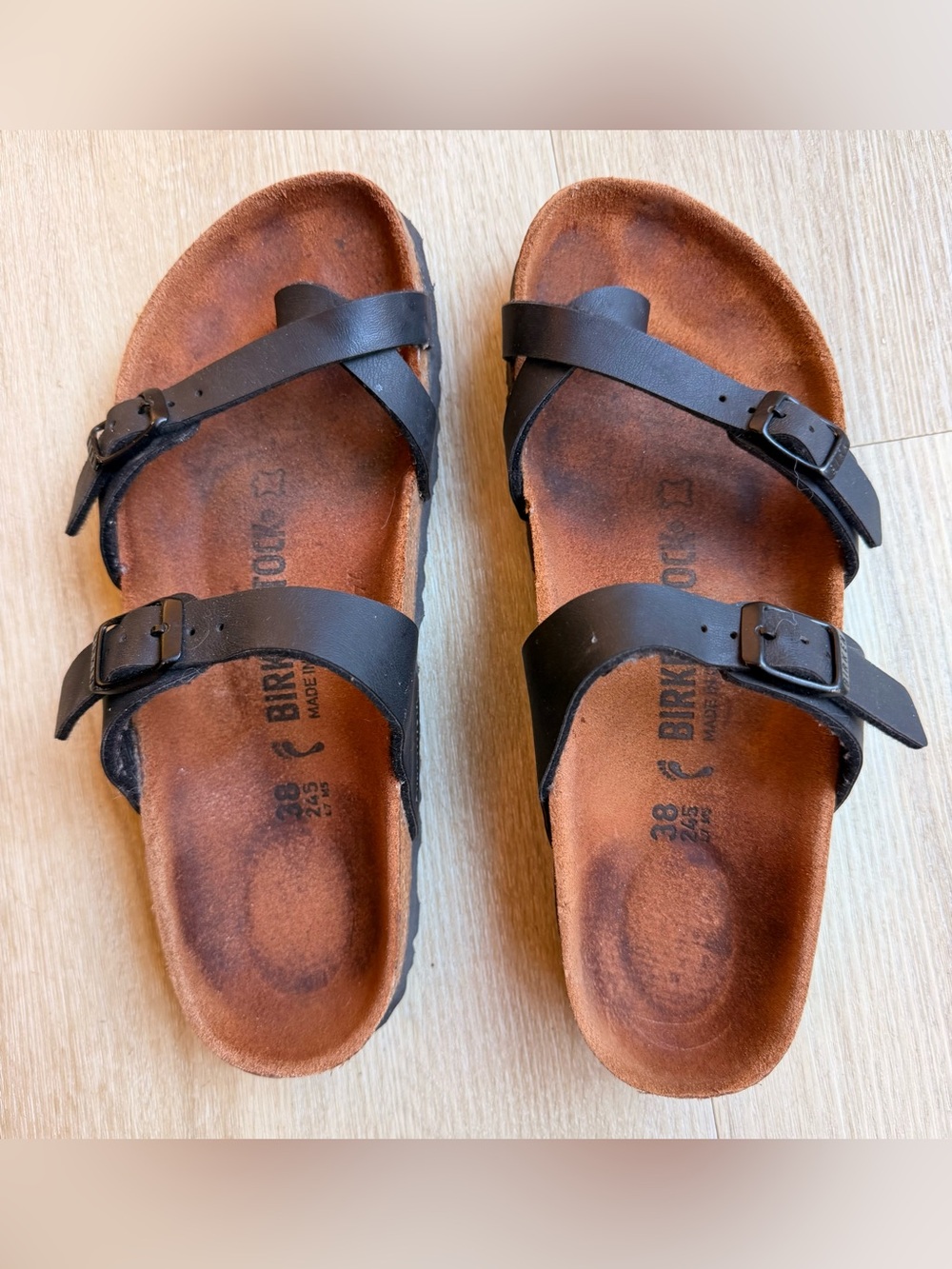 Birkenstock Women's  black Mayari Sandal size 38 or US 7.5